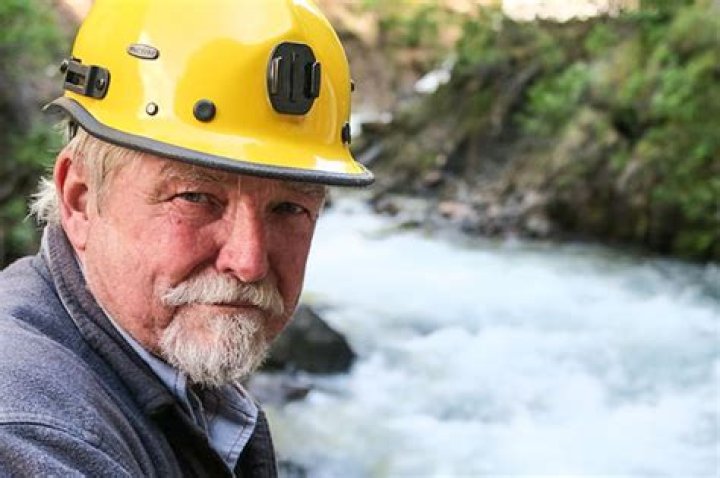 Dakota Fred Hurt’s Net Worth, Biography, Career, Awards, Fact and Life Story