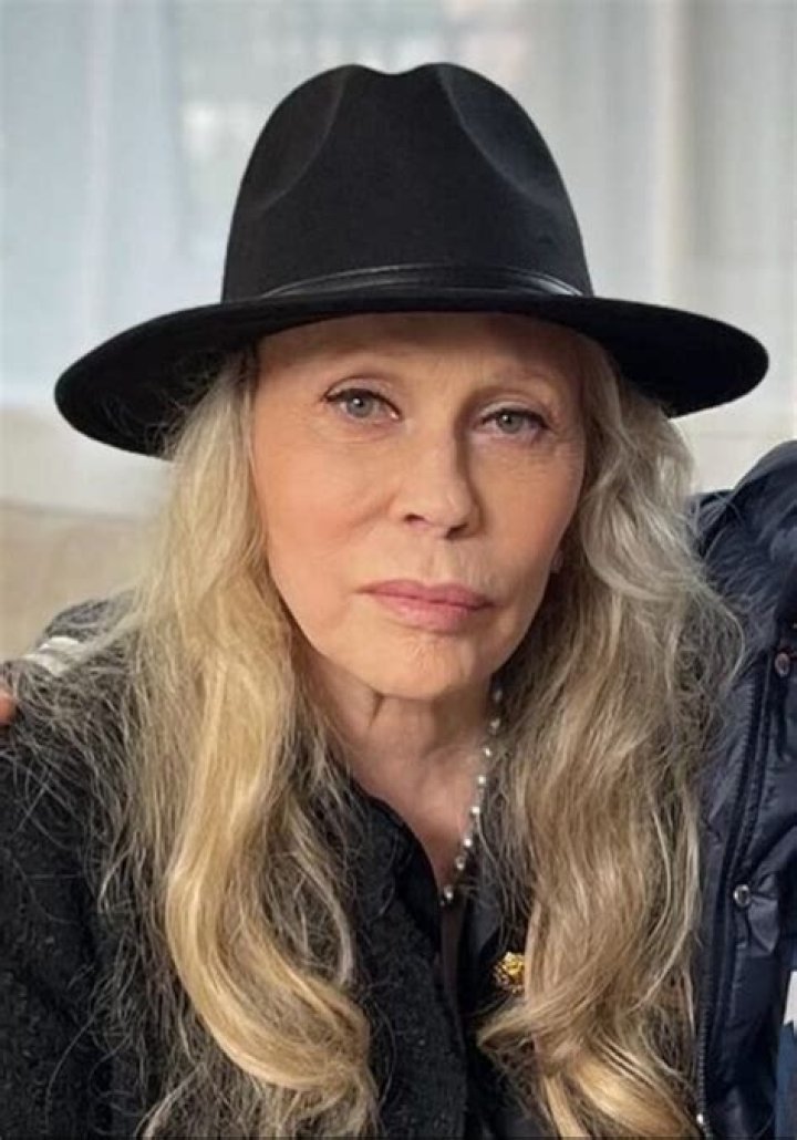 Faye Dunaway Bio, Wiki, Age, Height, Husband, Son, Movies, Bonnie, Now, and Net Worth