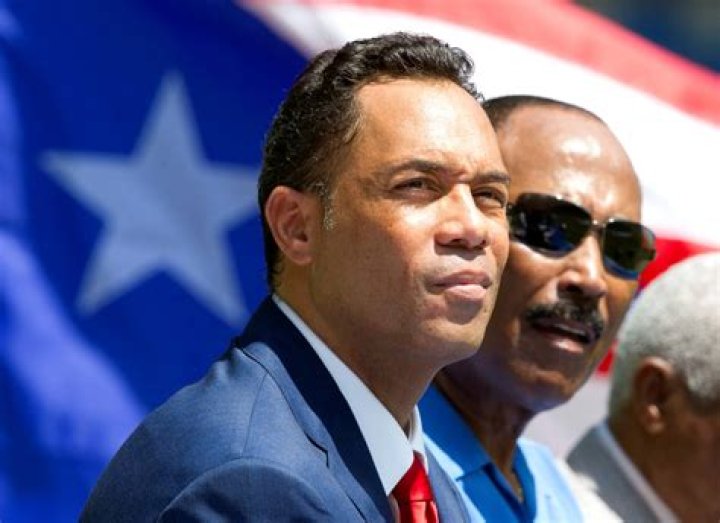 Is Roberto Alomar Gay? Hall Of Famer Sexuality Revealed