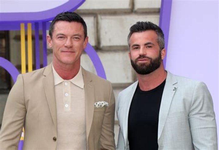 Luke Evans Partner: Does Luke Evans have a husband?