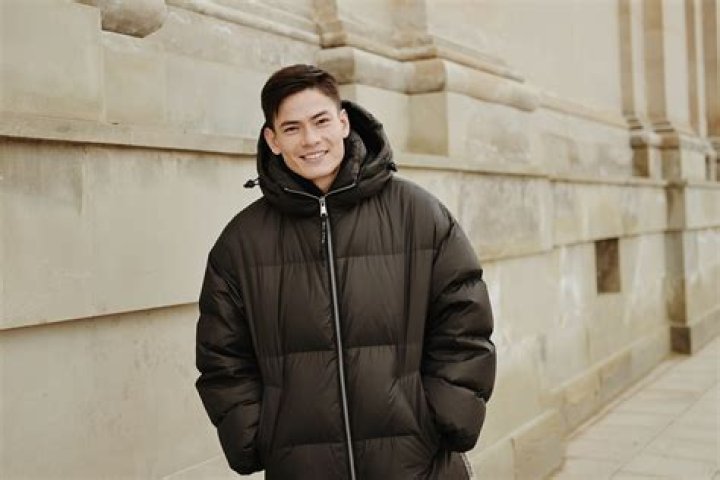 Simonas Pham Height, Versace, Girlfriend & Net Worth