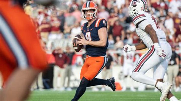 Who Are Luke Altmyer Parents? Everything To Know About American QB Family