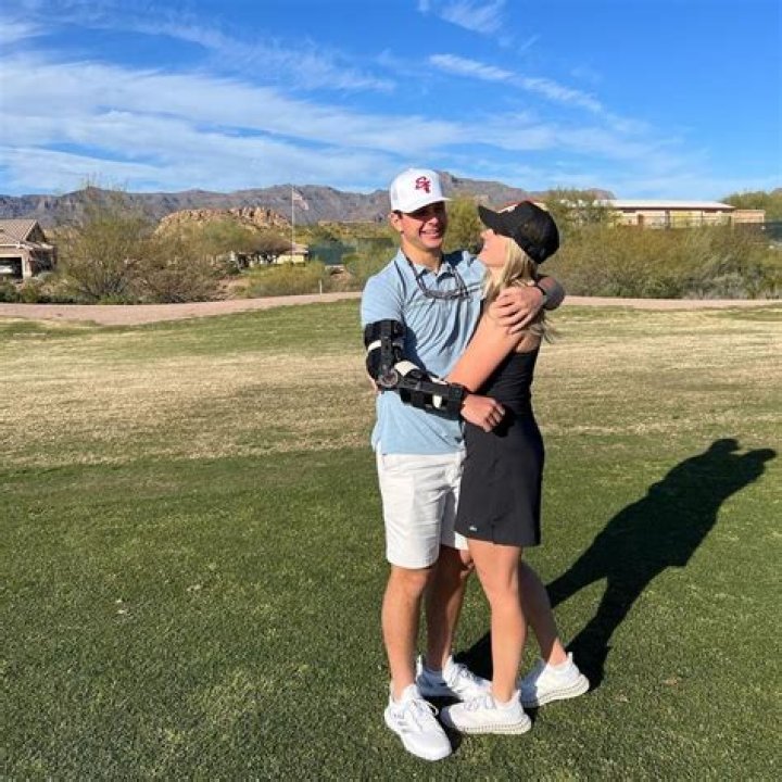 Who is Brock Osweiler? Find Net Worth, Quote, Awards, Fact, Wiki