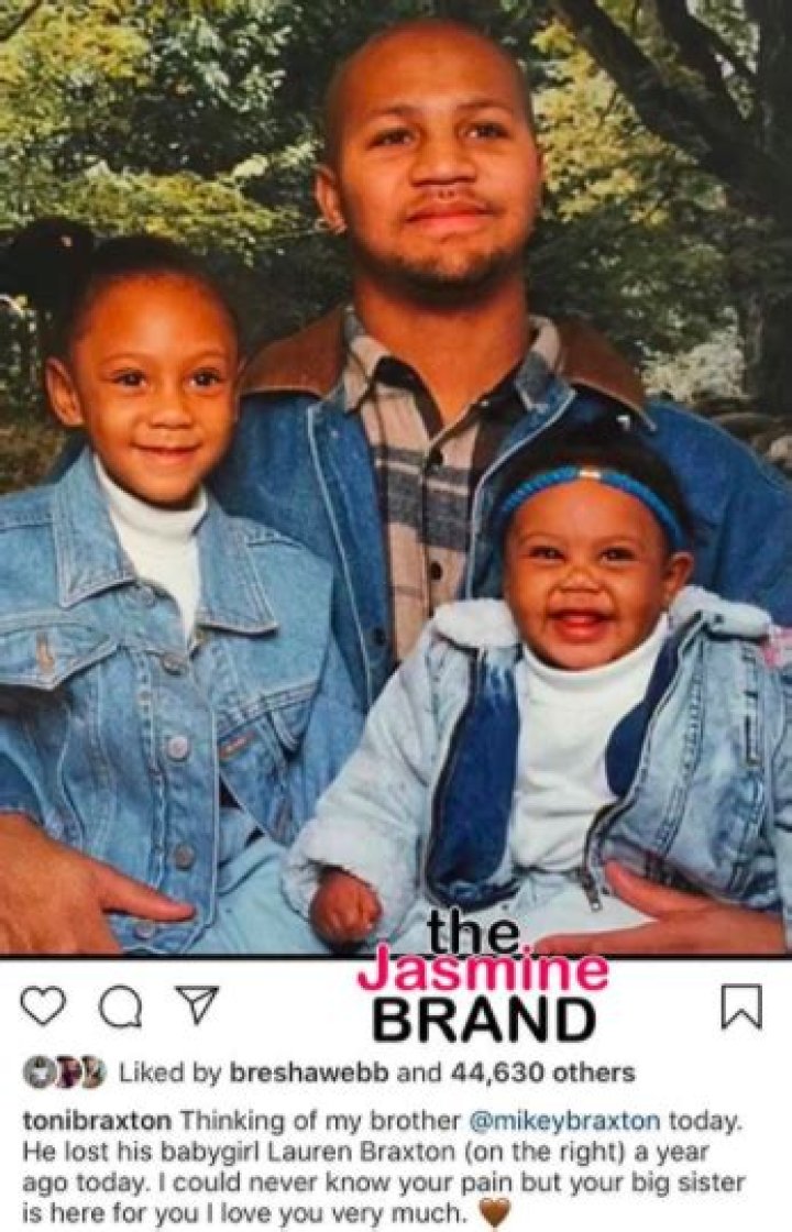Whose daughter is Ashlee Braxton?